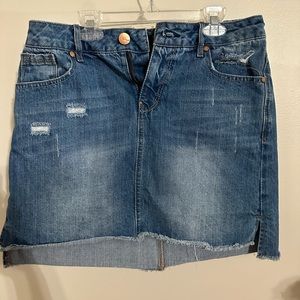 Just USA jean skirt. Gently worn, size 4